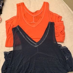 Free People Tanks. Coral and Navy blue✨✨